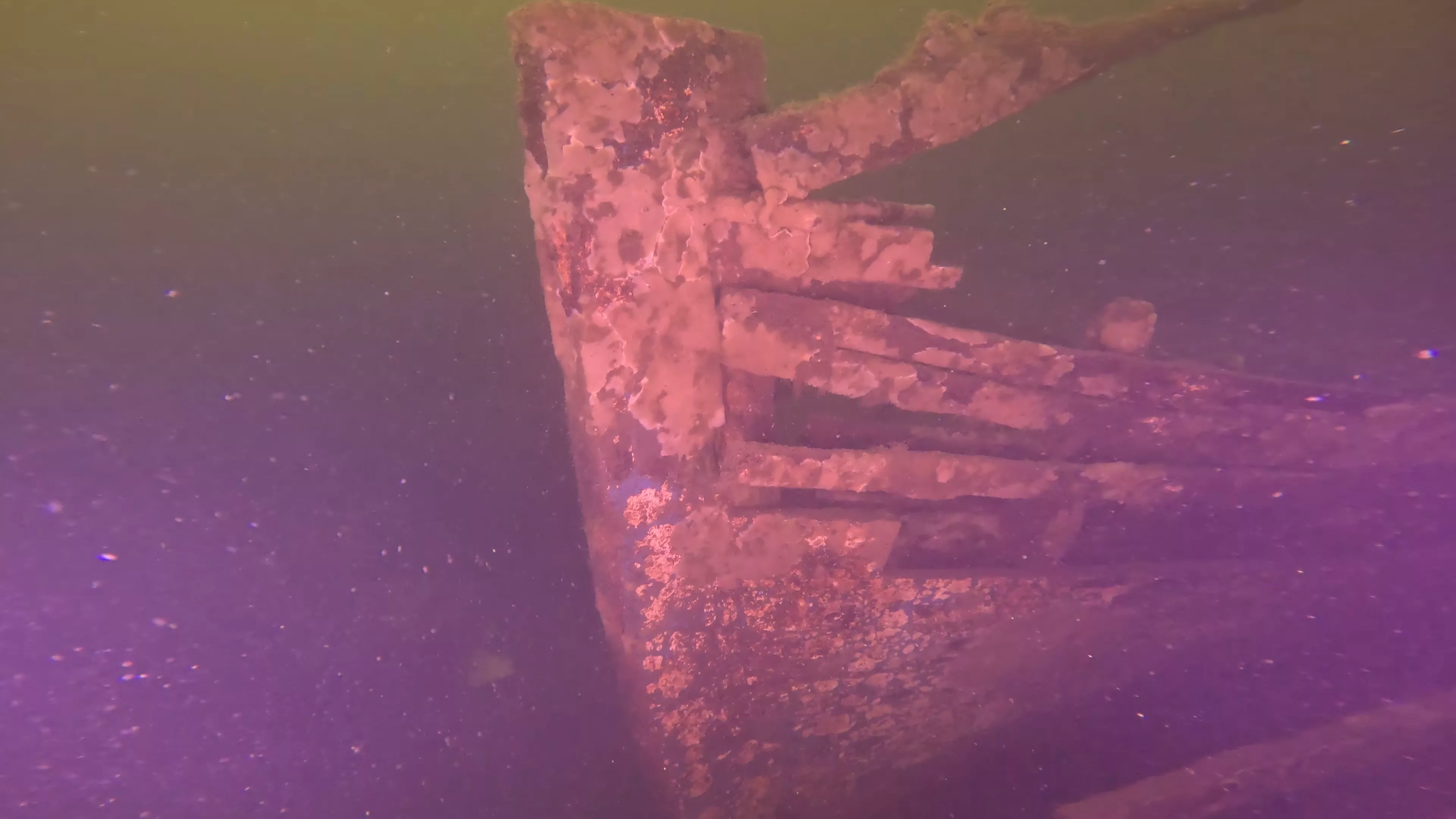 32' Wooden Boat Wreck (LU005), Lake Union, Seattle, WA — main photo