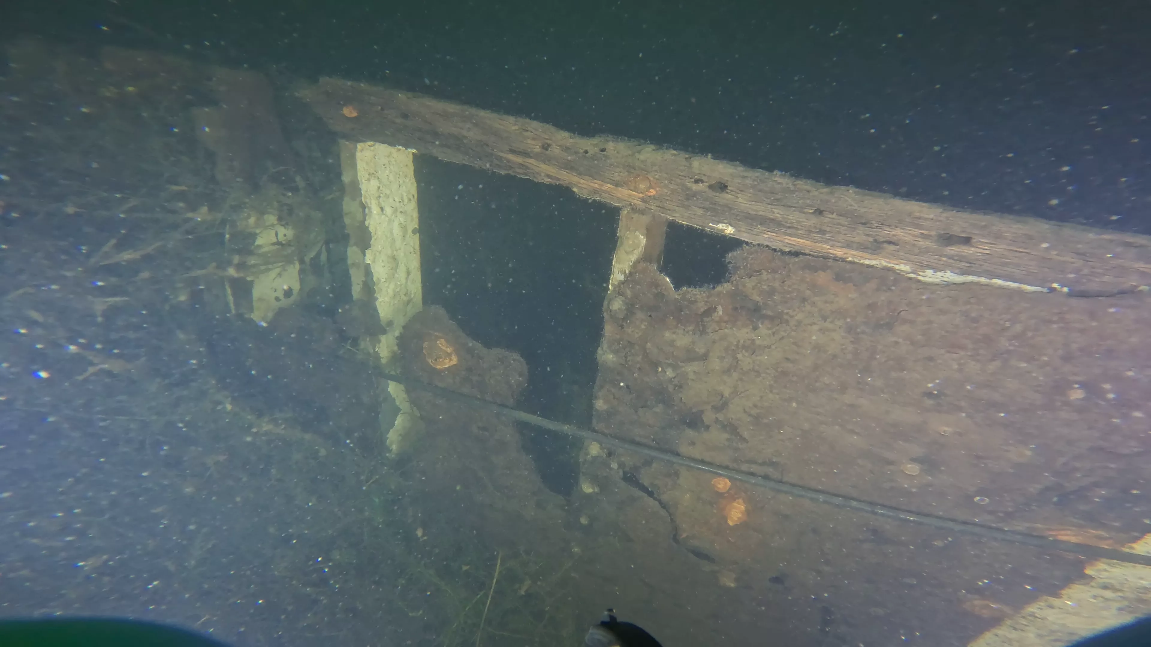 WWII Higgins Boat Wreck (LCVP) (LU006), Lake Union, Seattle, WA — photo 8 of 26