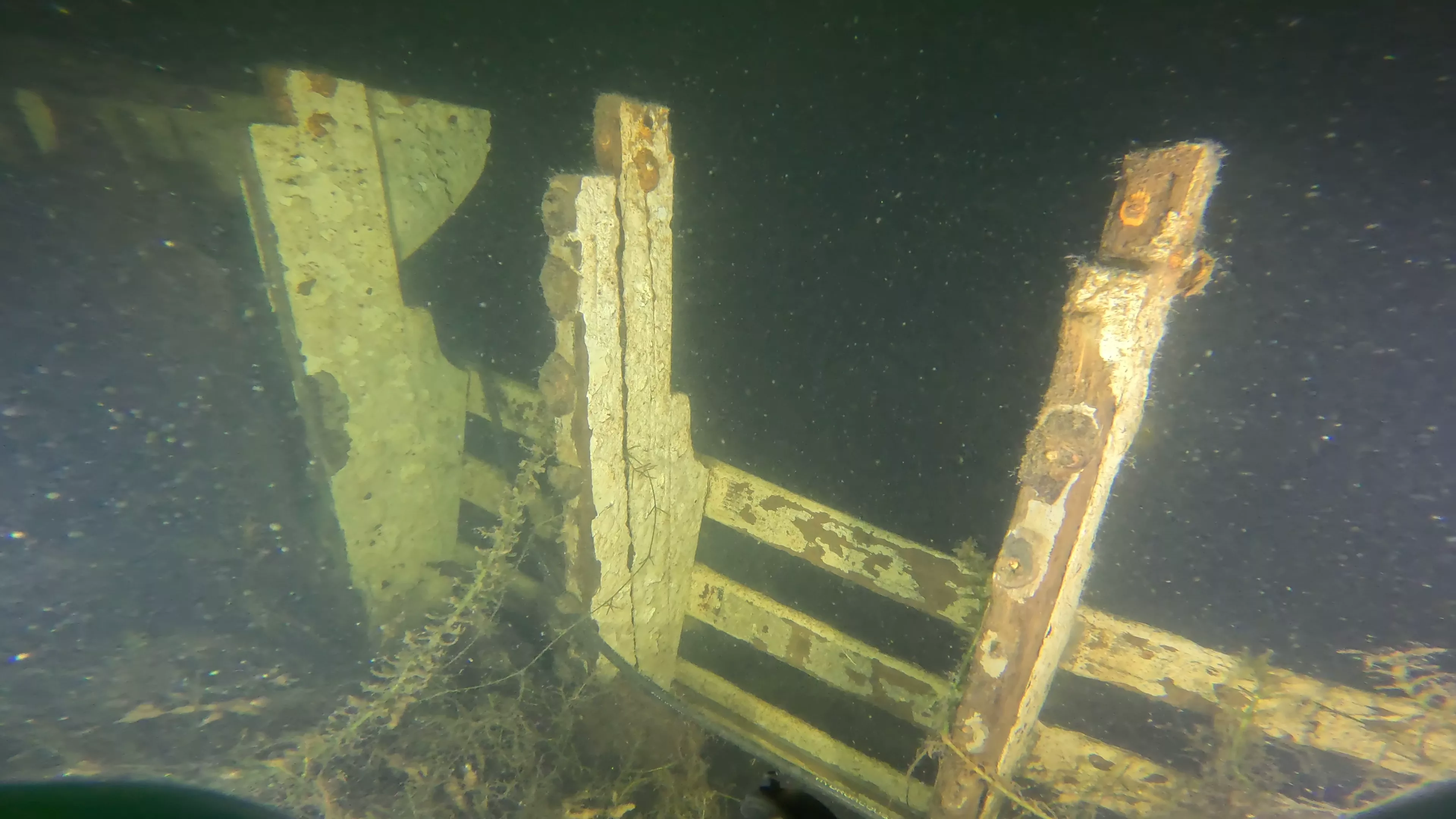 WWII Higgins Boat Wreck (LCVP) (LU006), Lake Union, Seattle, WA — photo 10 of 26