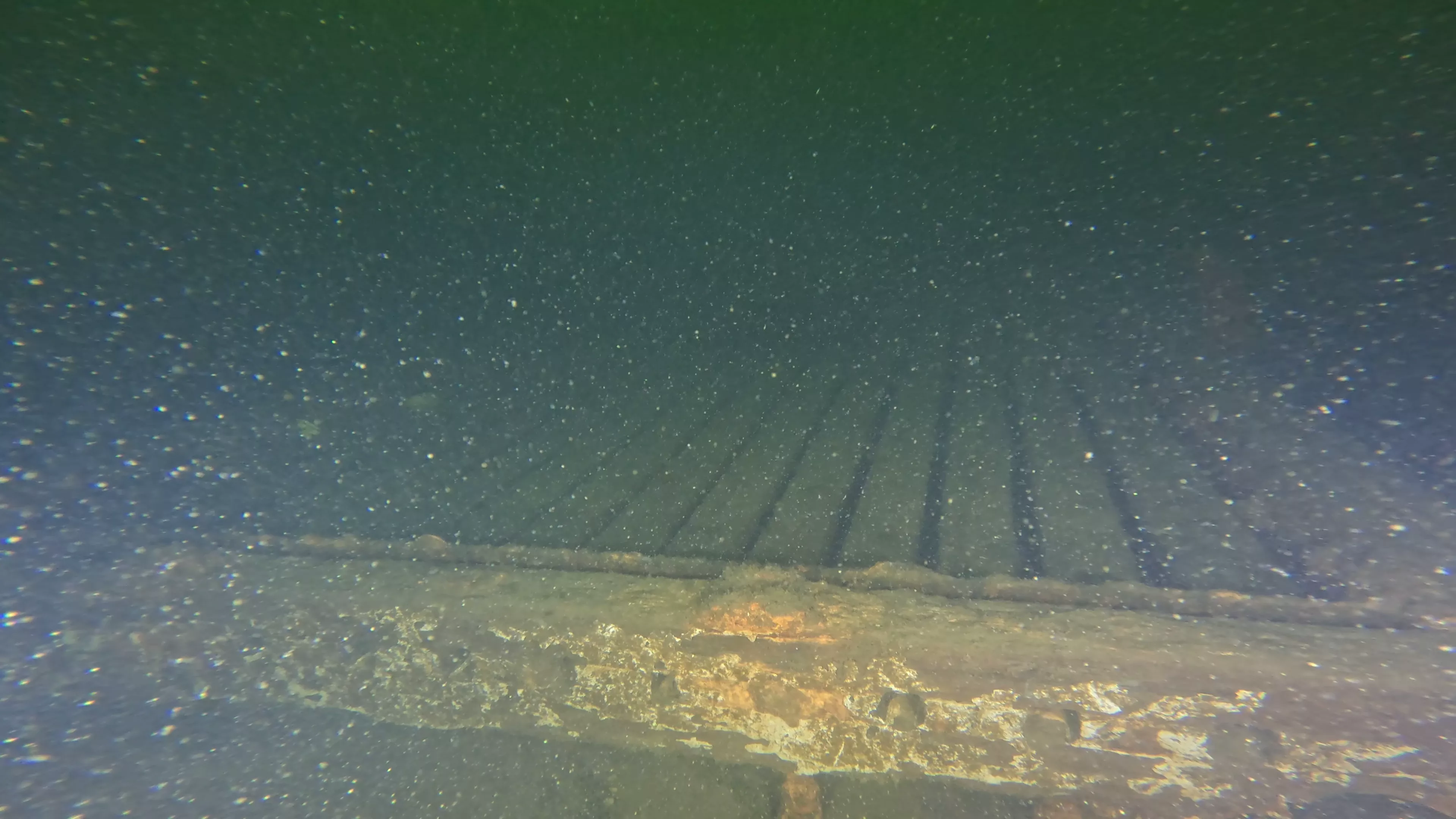 15' Wooden Work Barge Wreck (LU010), Lake Union, Seattle, WA — photo 4 of 8