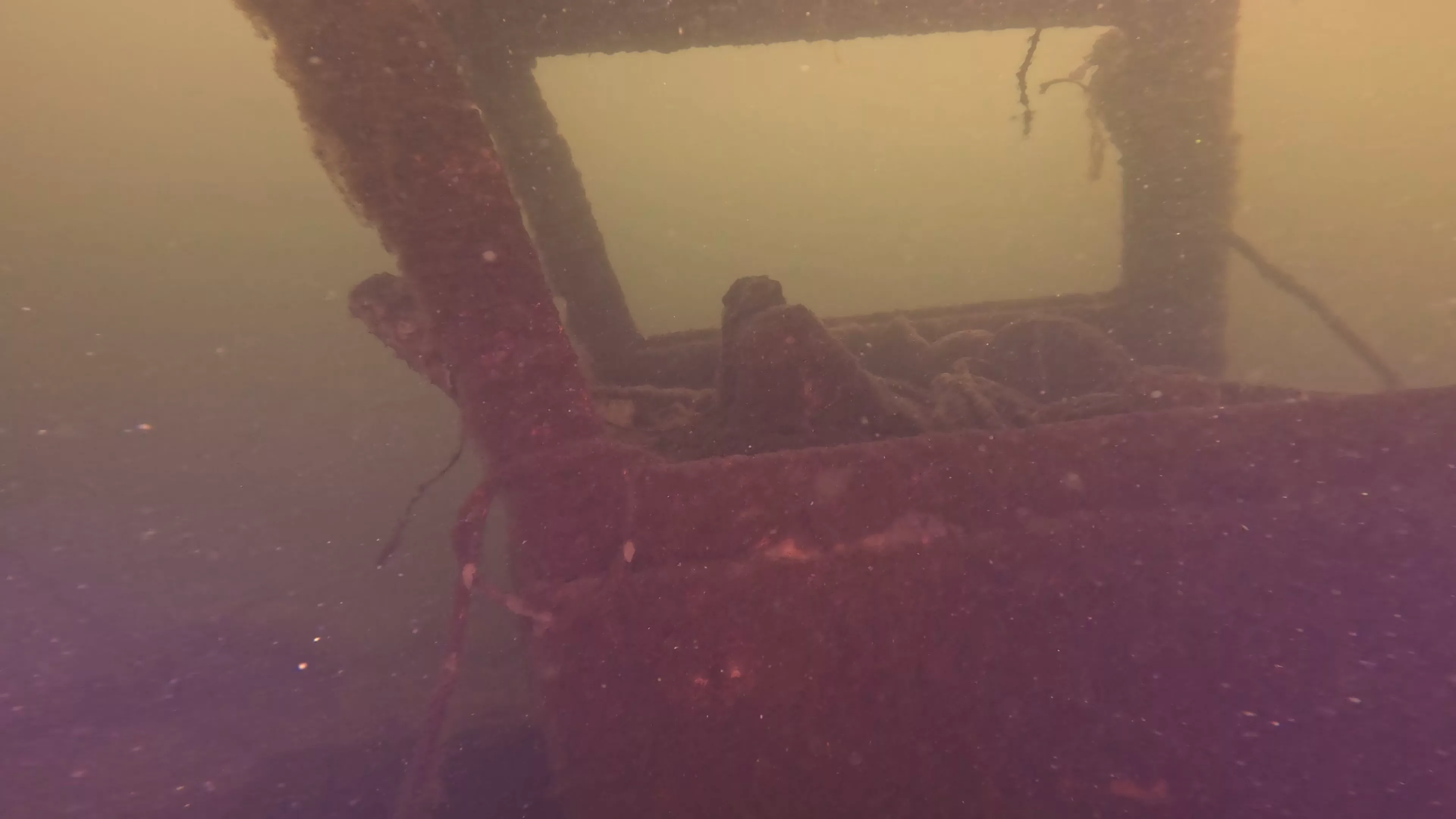 Steel Workboat Wreck (LU021), Lake Union, Seattle, WA — photo 10 of 25