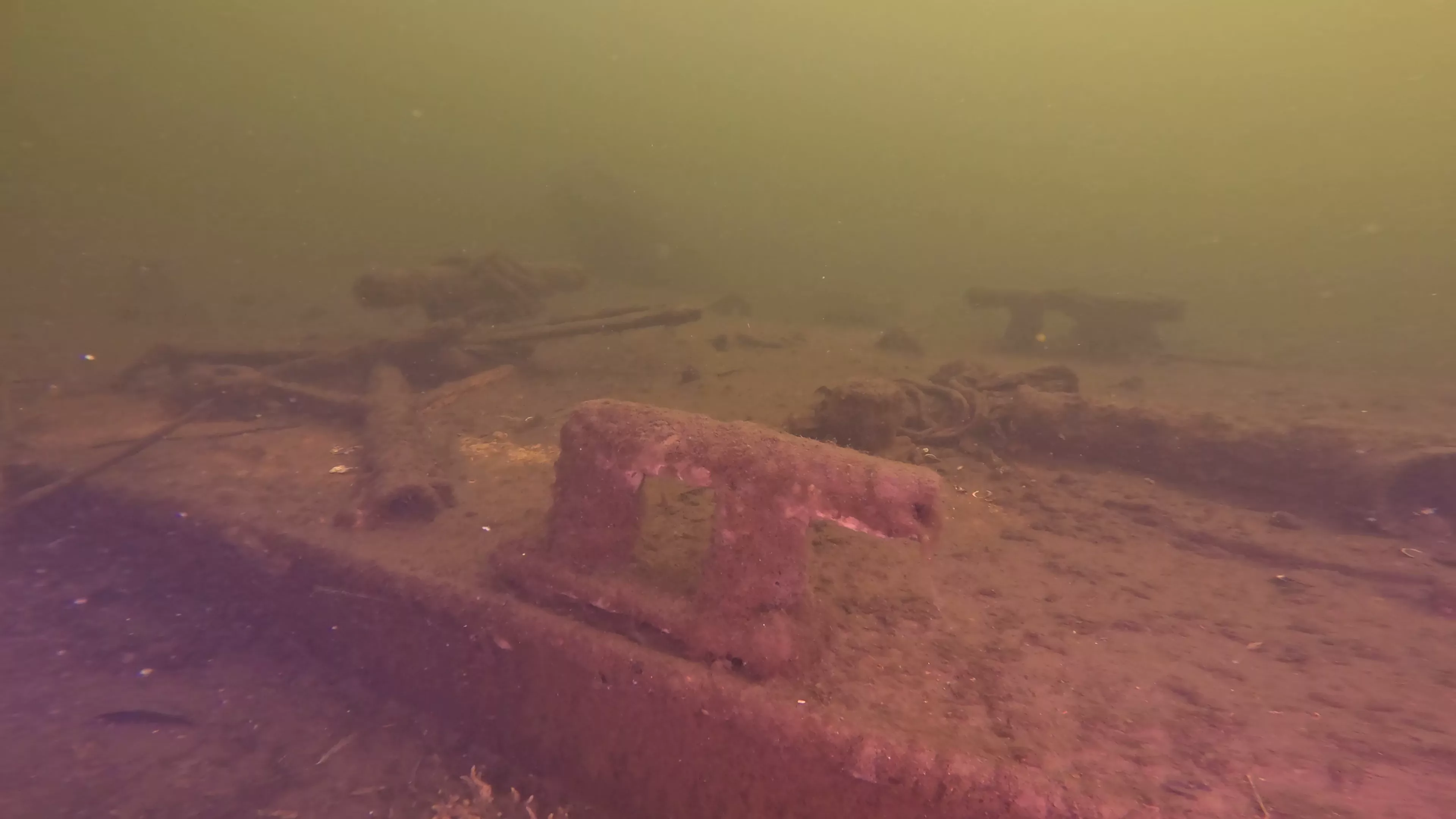 Steel Workboat Wreck (LU021), Lake Union, Seattle, WA — photo 21 of 25