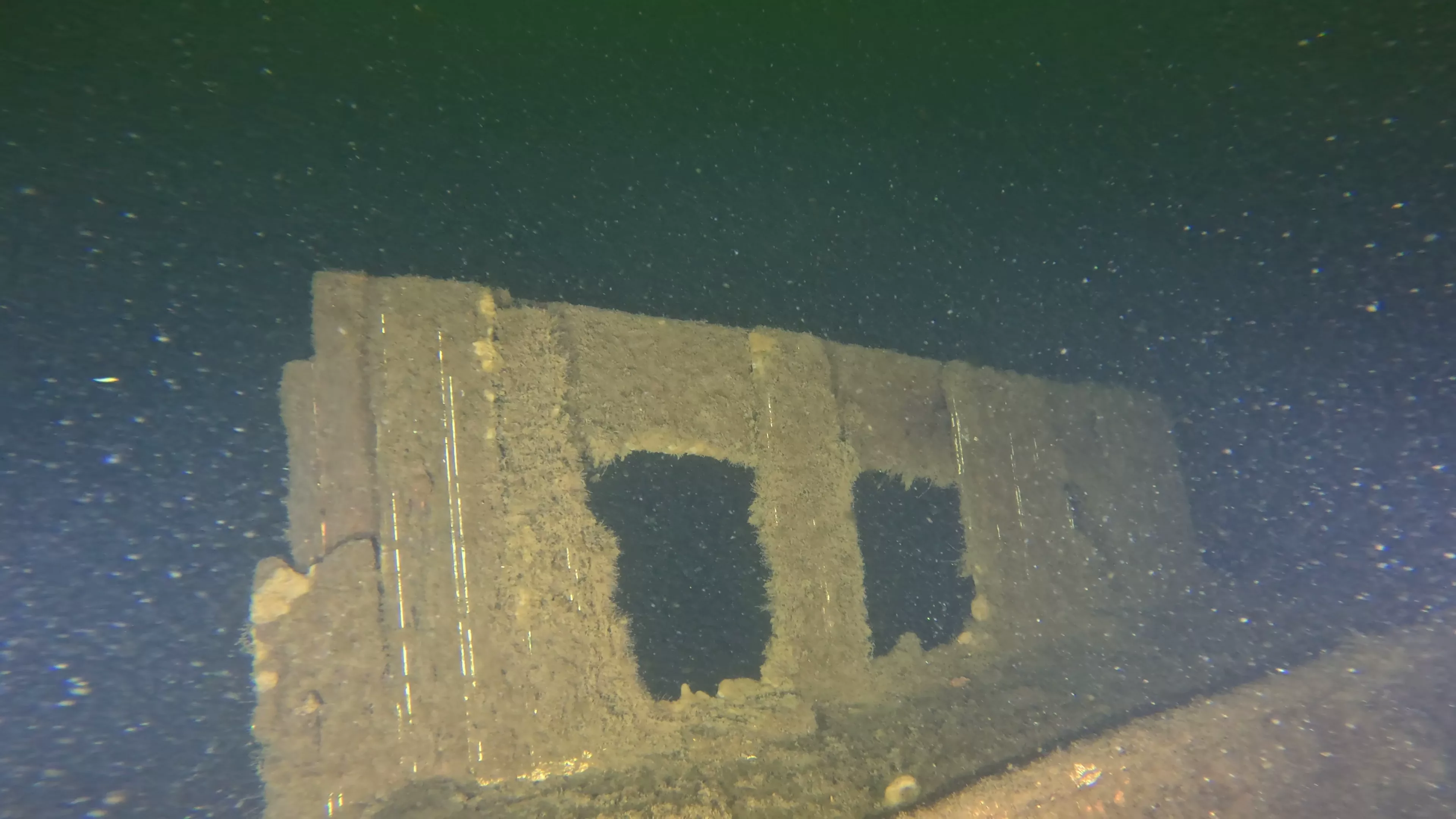 33' Bowsprit Sailboat Wreck (LU024), Lake Union, Seattle, WA — photo 1 of 11