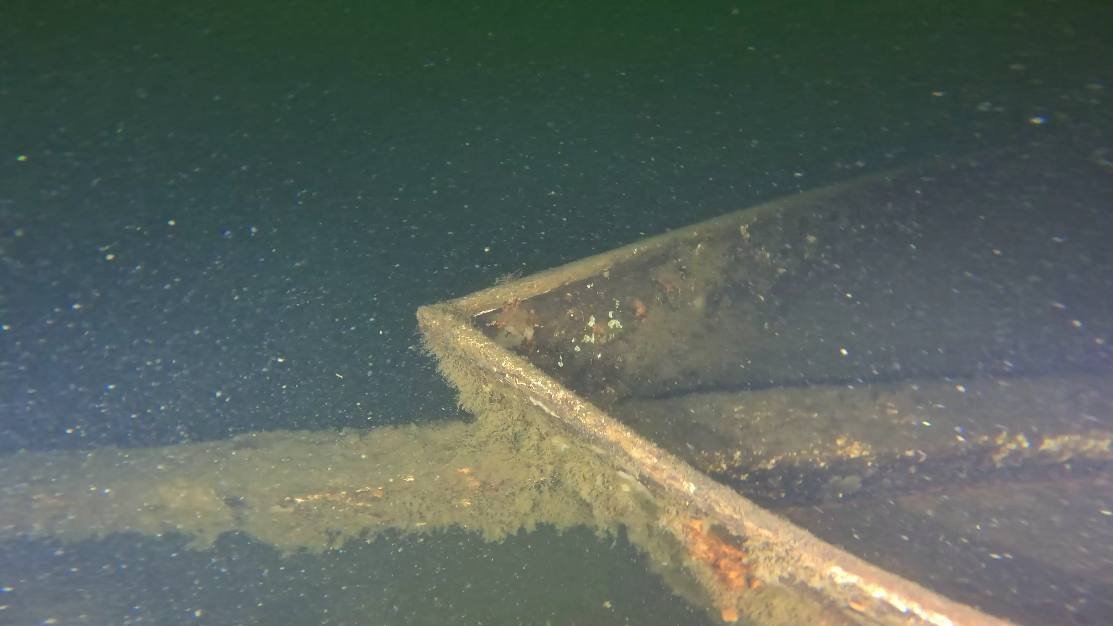 33' Bowsprit Sailboat Wreck (LU024), Lake Union, Seattle, WA — photo 4 of 11