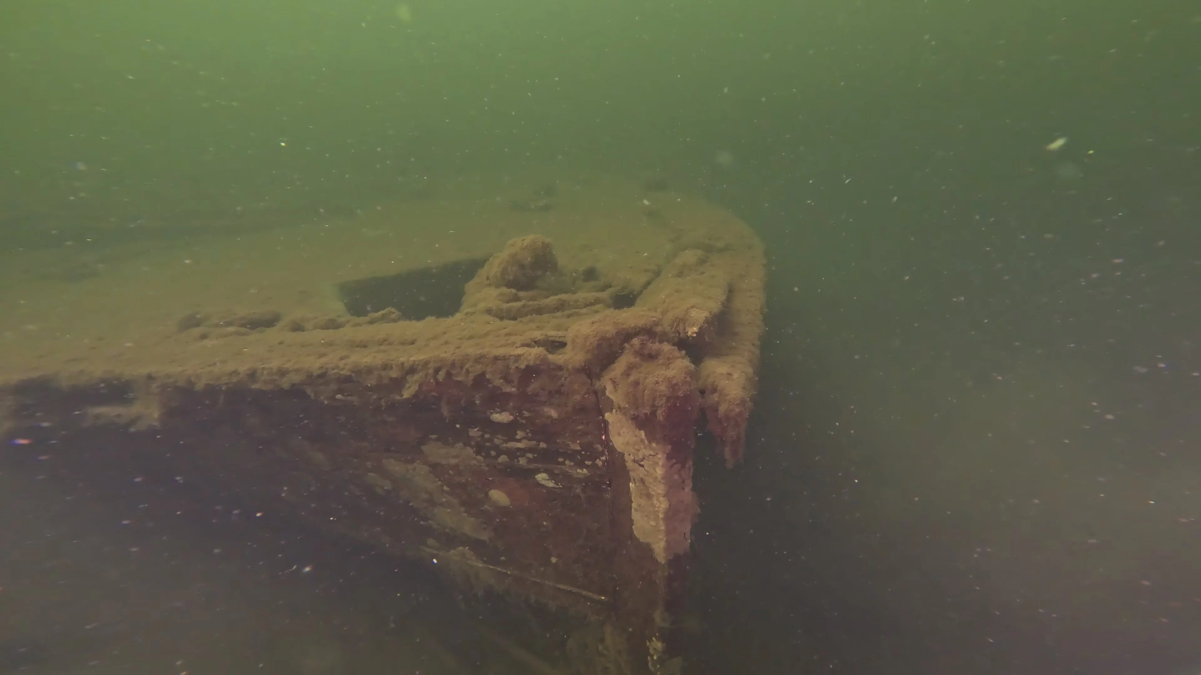 60' Wooden Wreck & Propeller (LU028), Lake Union, Seattle, WA — photo 1 of 57