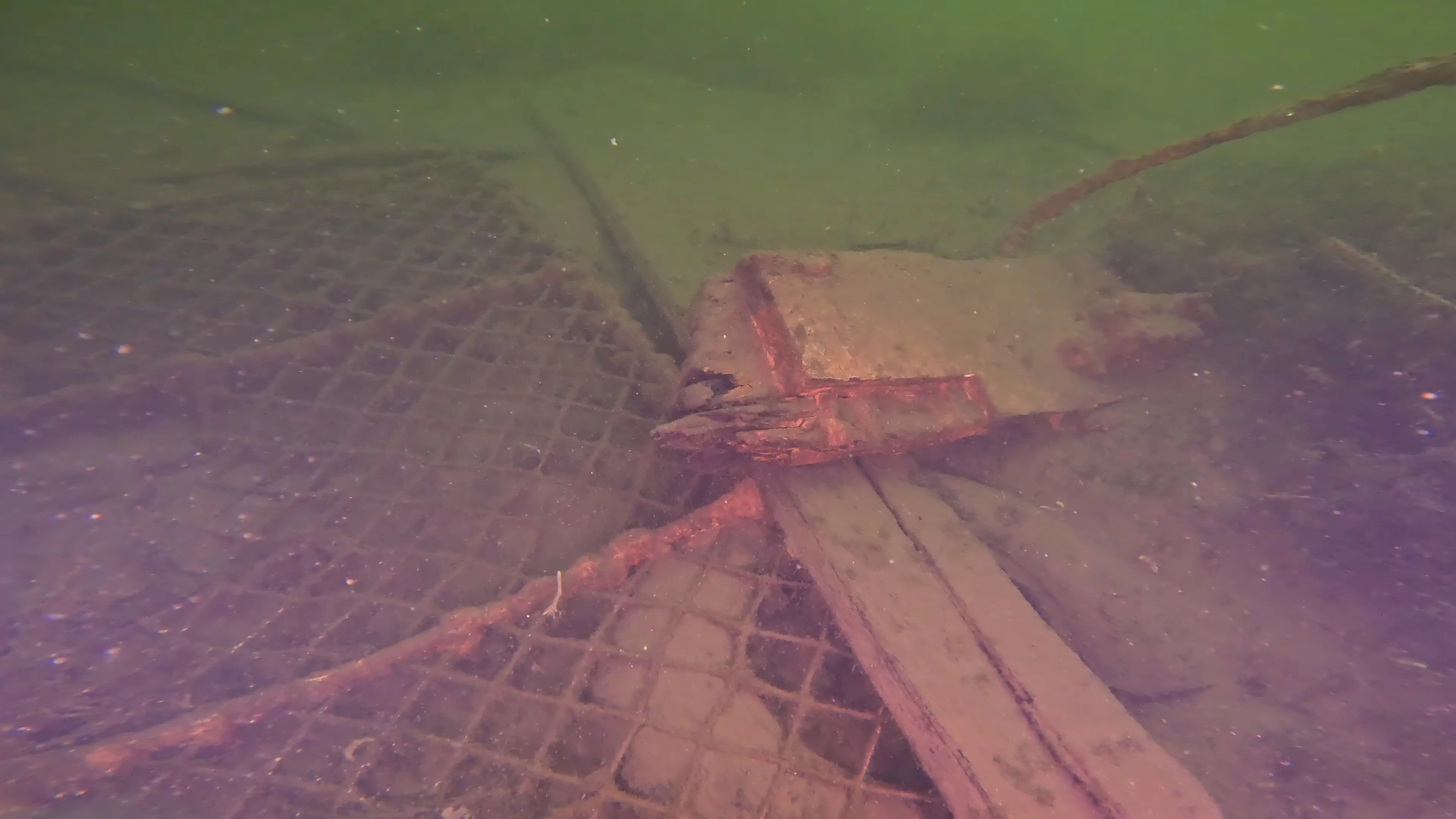 60' Wooden Wreck & Propeller (LU028), Lake Union, Seattle, WA — photo 36 of 57