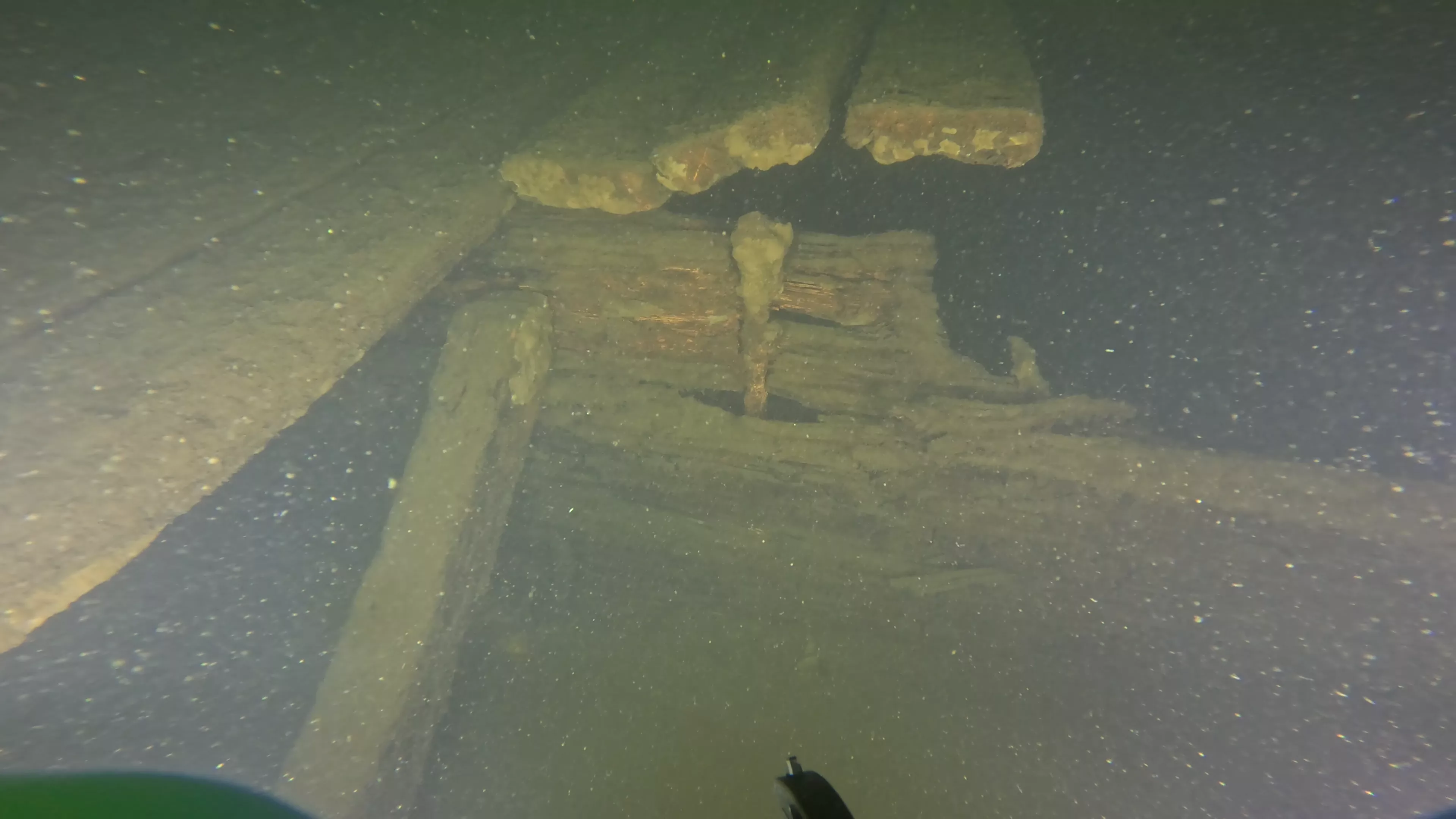 60' Wood Barge Wreck (LU032), Lake Union, Seattle, WA — photo 10 of 22