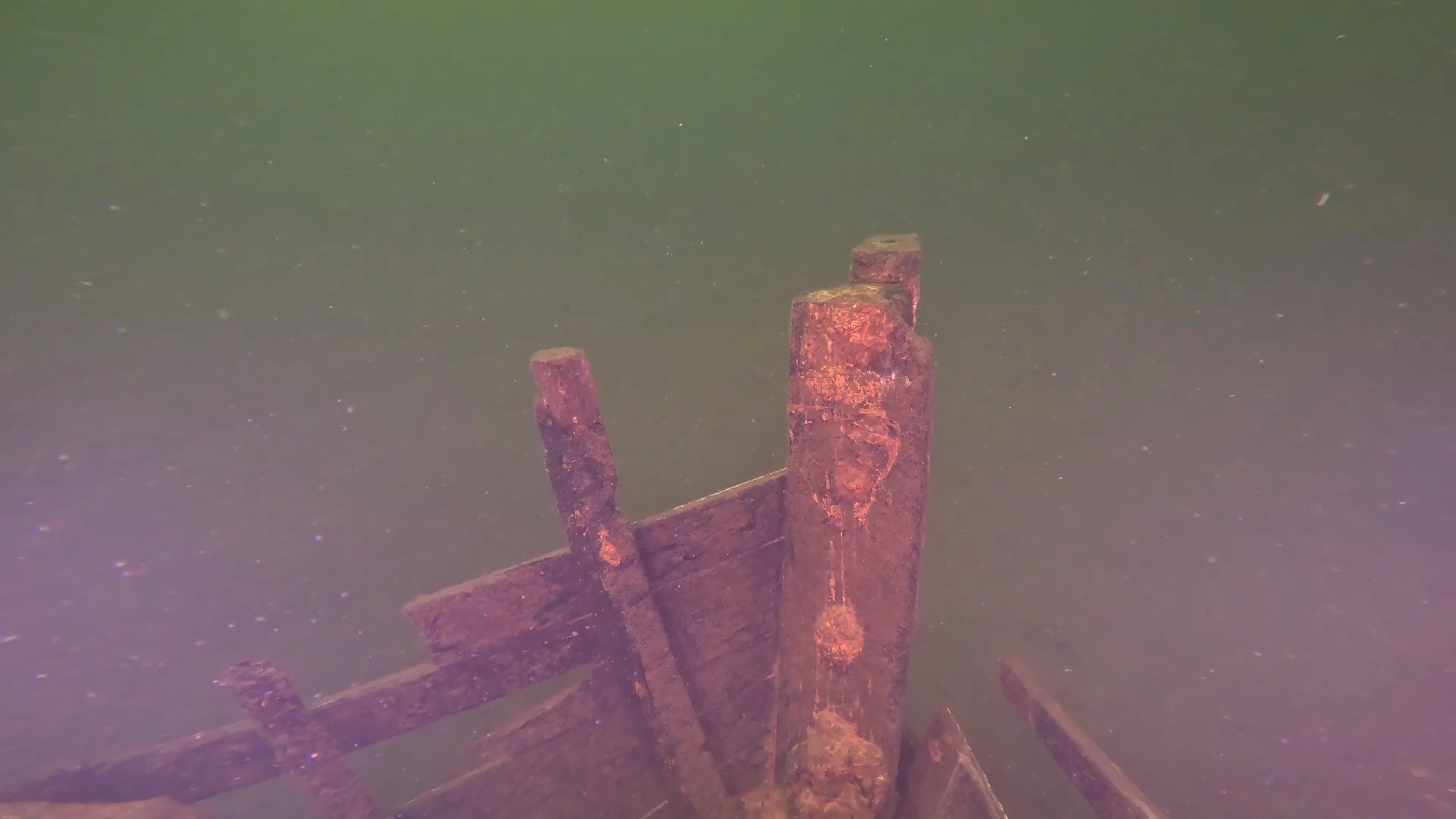 28' Collapsed Wooden Boat Wreck (LU069), Lake Union, Seattle, WA — photo 6 of 29
