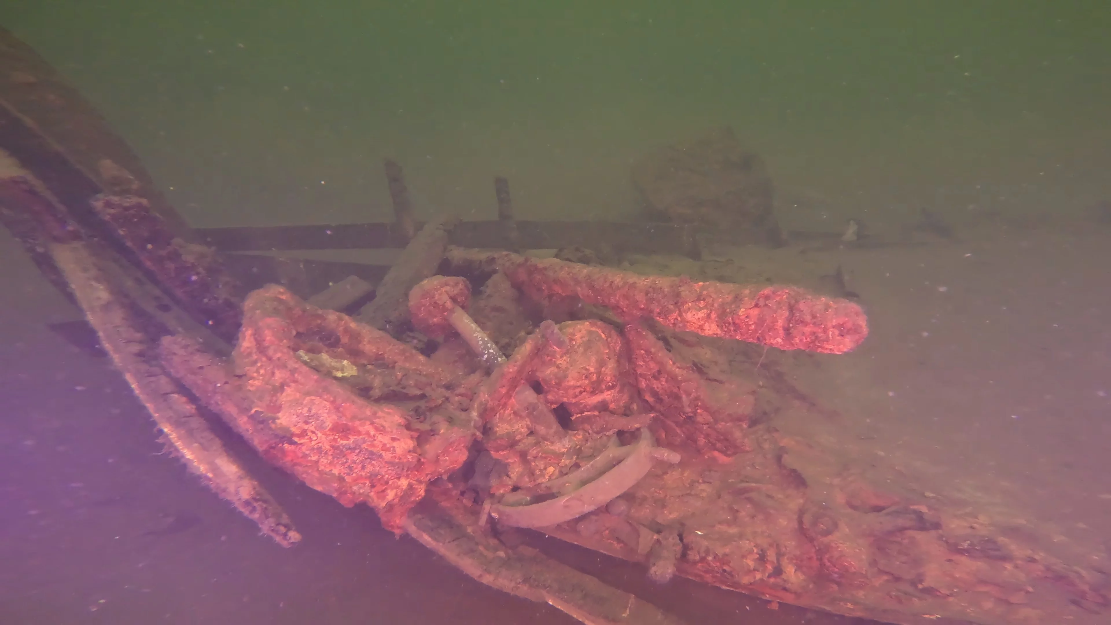 28' Collapsed Wooden Boat Wreck (LU069), Lake Union, Seattle, WA — photo 27 of 29