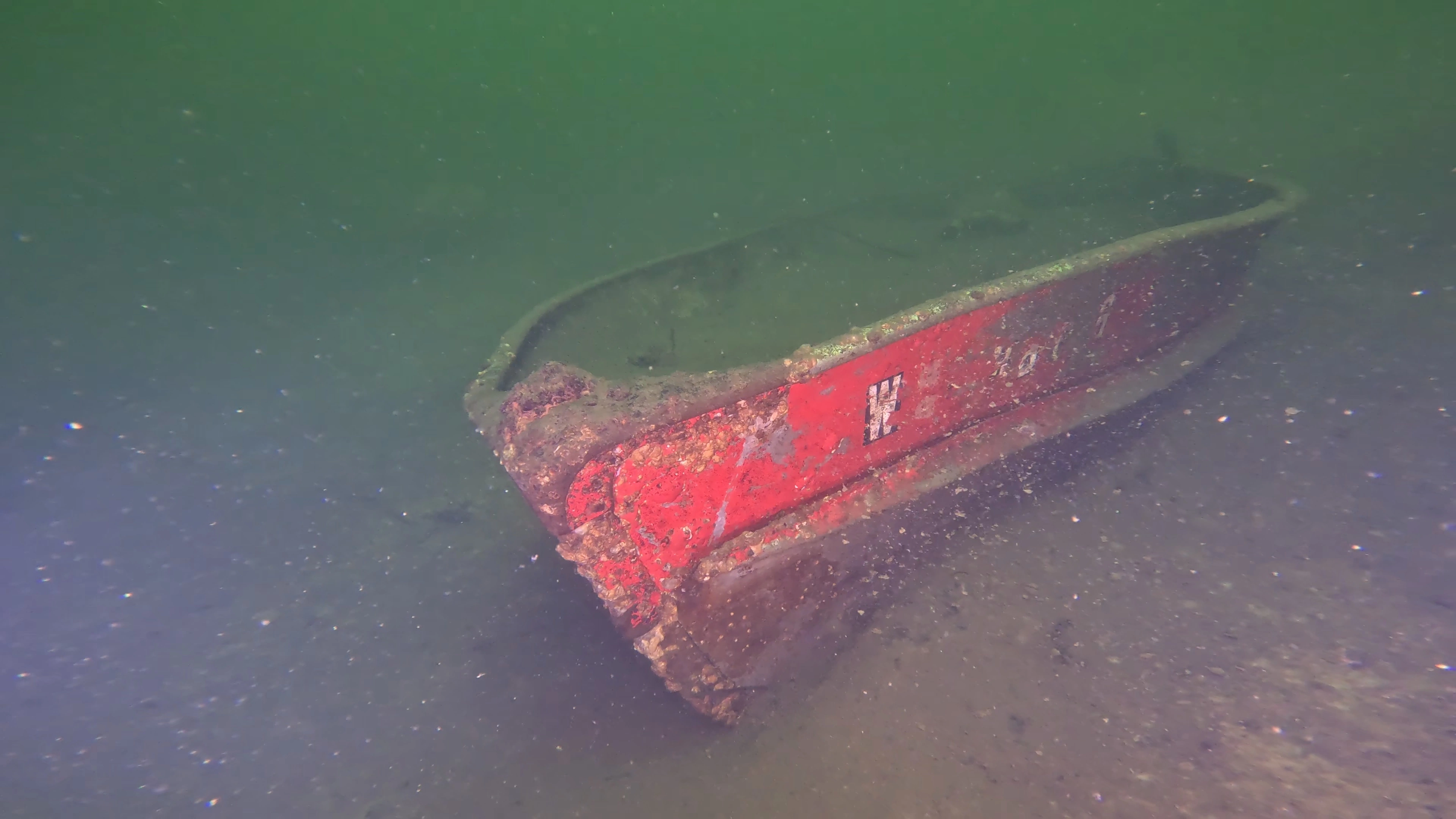 Sunken Metal Pleasure Craft (LU071), Lake Union, Seattle, WA — main photo