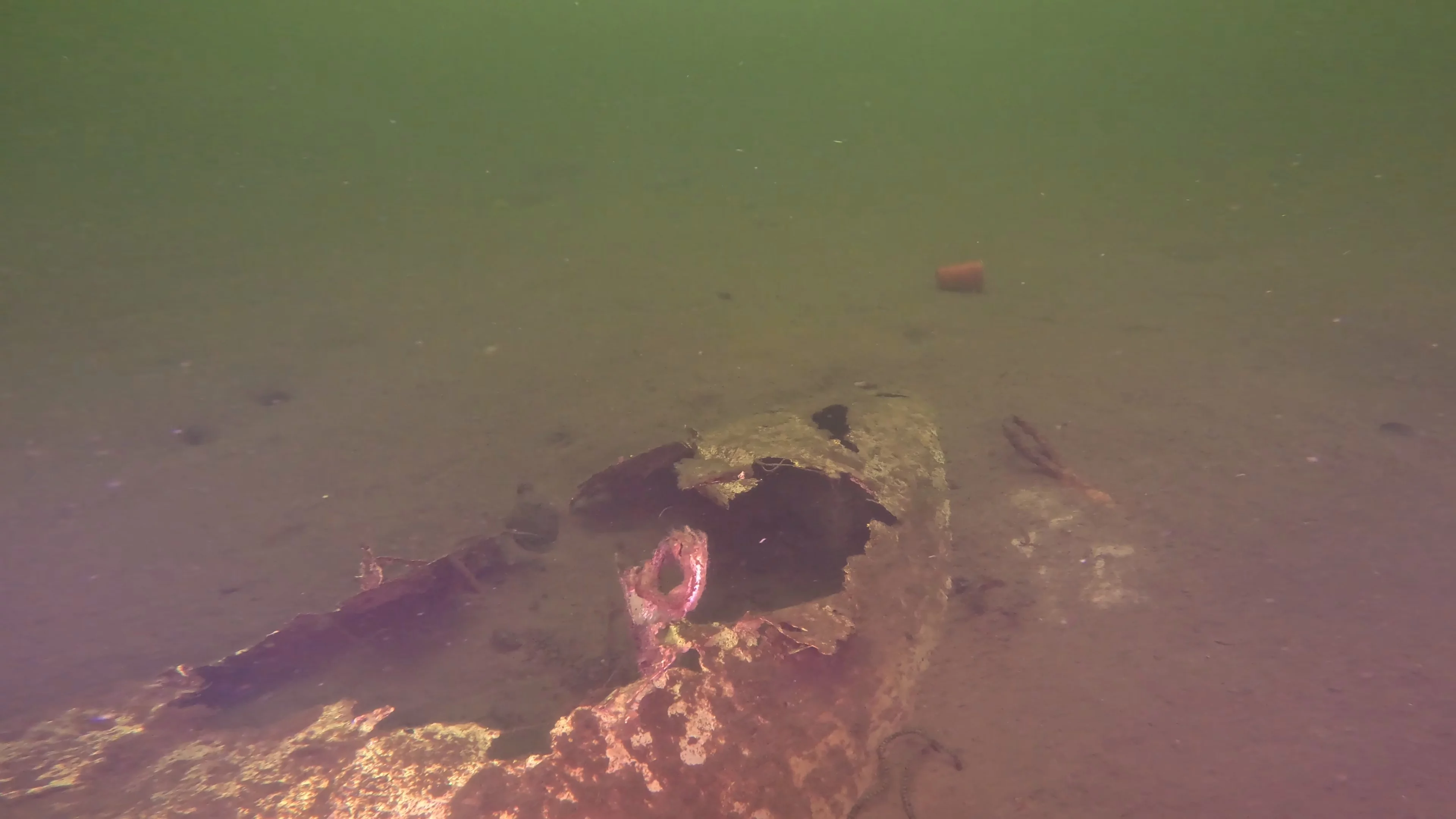 Suspected WWII Aircraft Drop Tank (LU073), Lake Union, Seattle, WA — photo 8 of 10