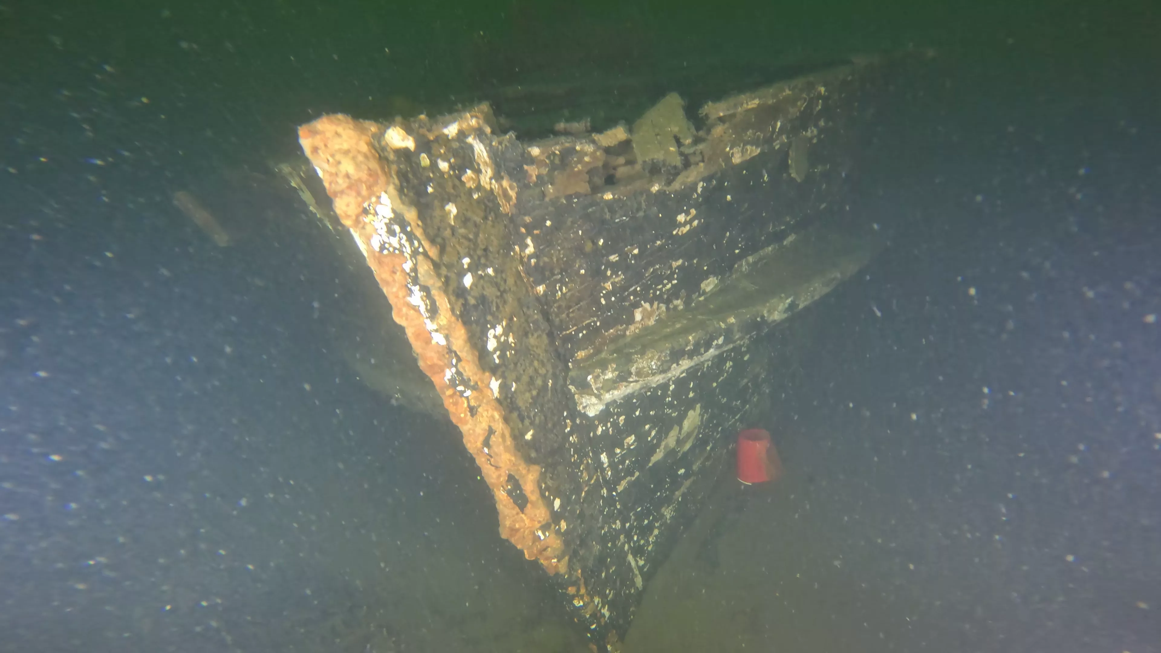 Betty W.: 35' Sailing Vessel Wreck (LU078), Lake Union, Seattle, WA — photo 11 of 24