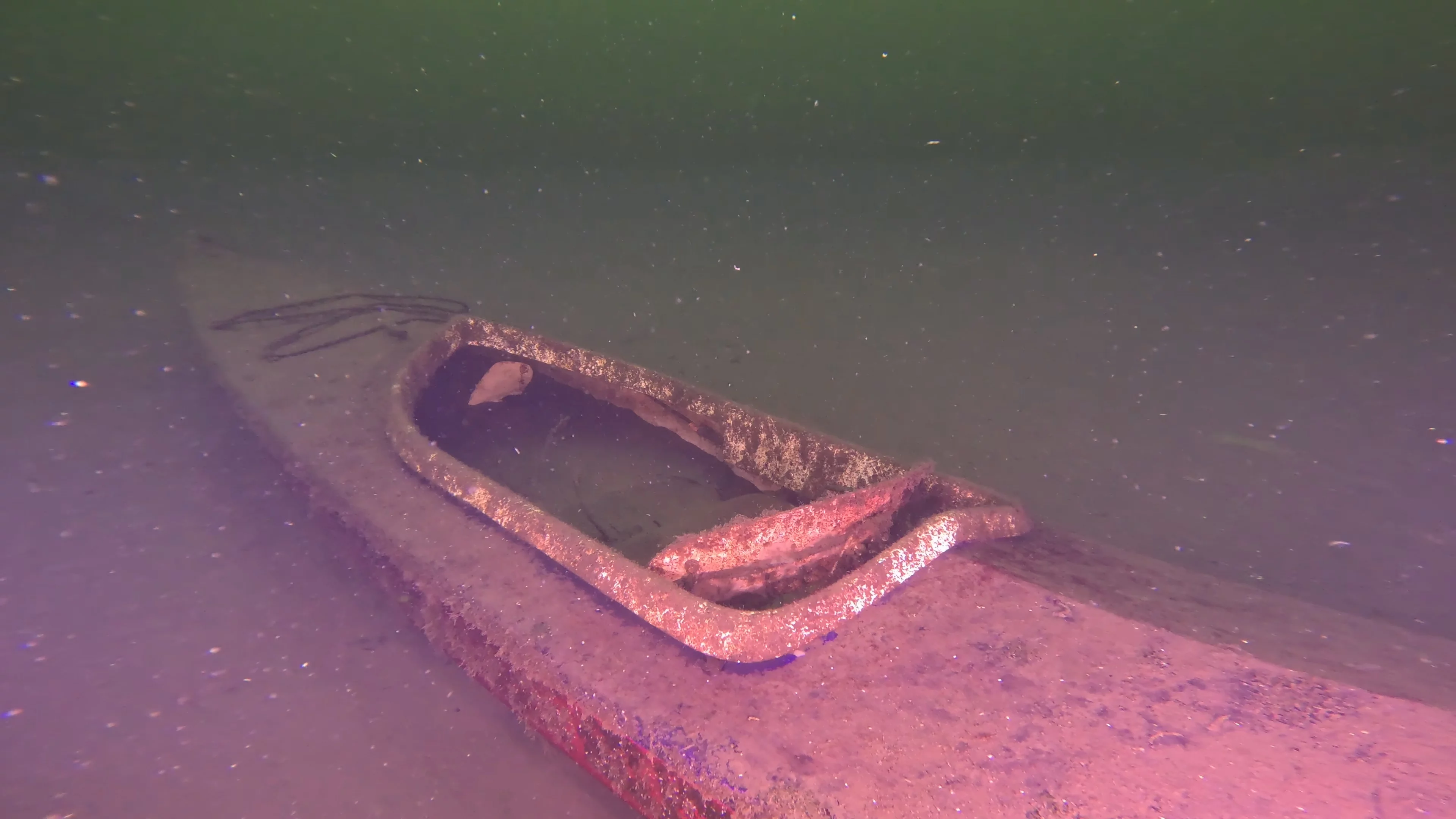 Sunken Resonance Kayak (LU087), Lake Union, Seattle, WA — photo 4 of 12