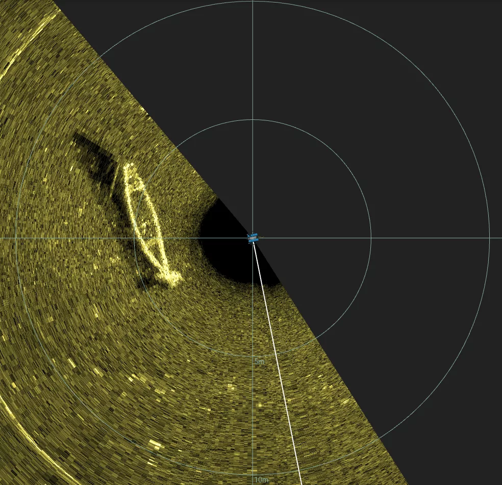 14' Fiberglass Rowboat Wreck (LU094), Lake Union, Seattle, WA — side-scan sonar image