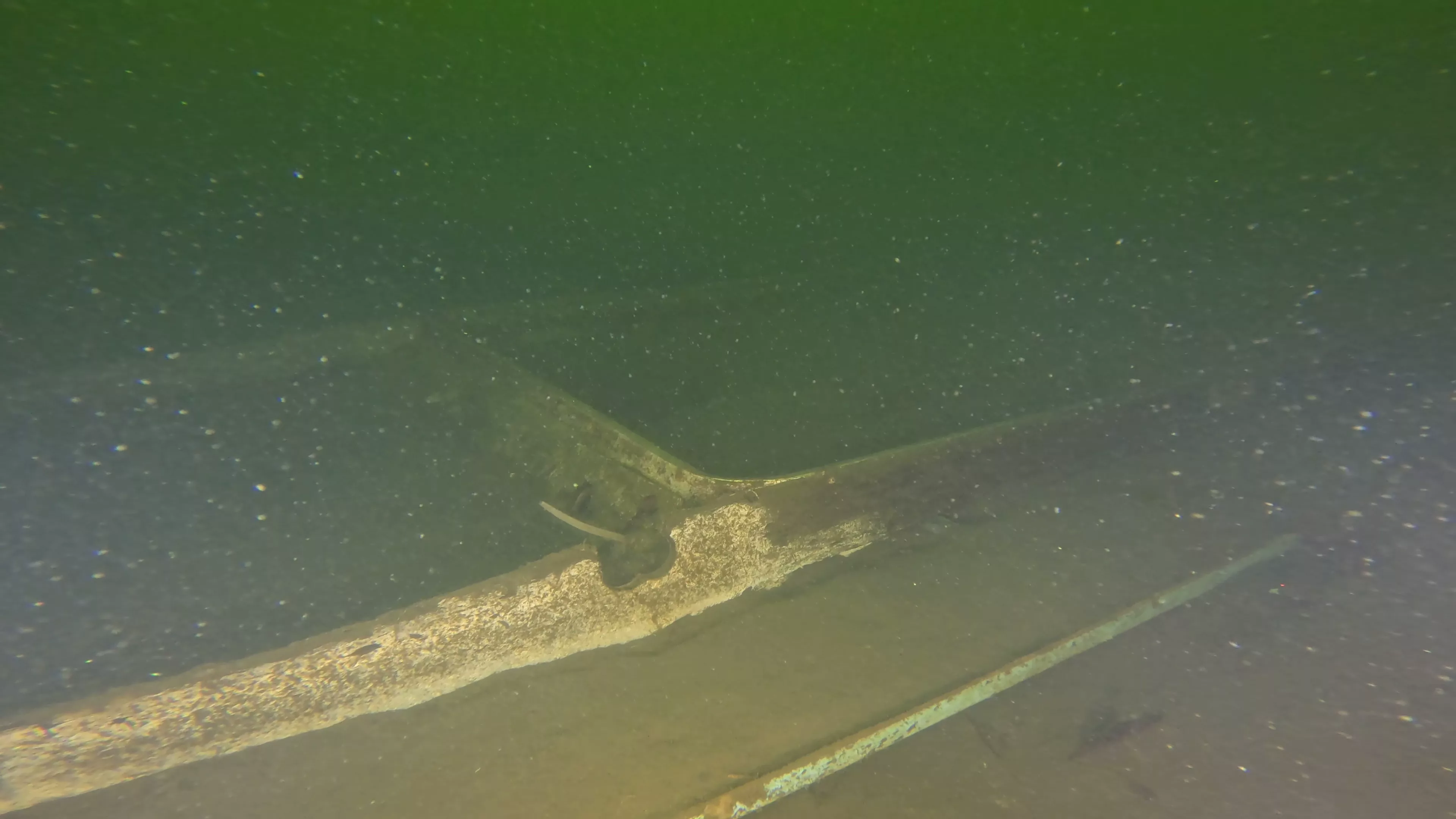 15' Wooden Boat Wreck (LU095), Lake Union, Seattle, WA — photo 7 of 9