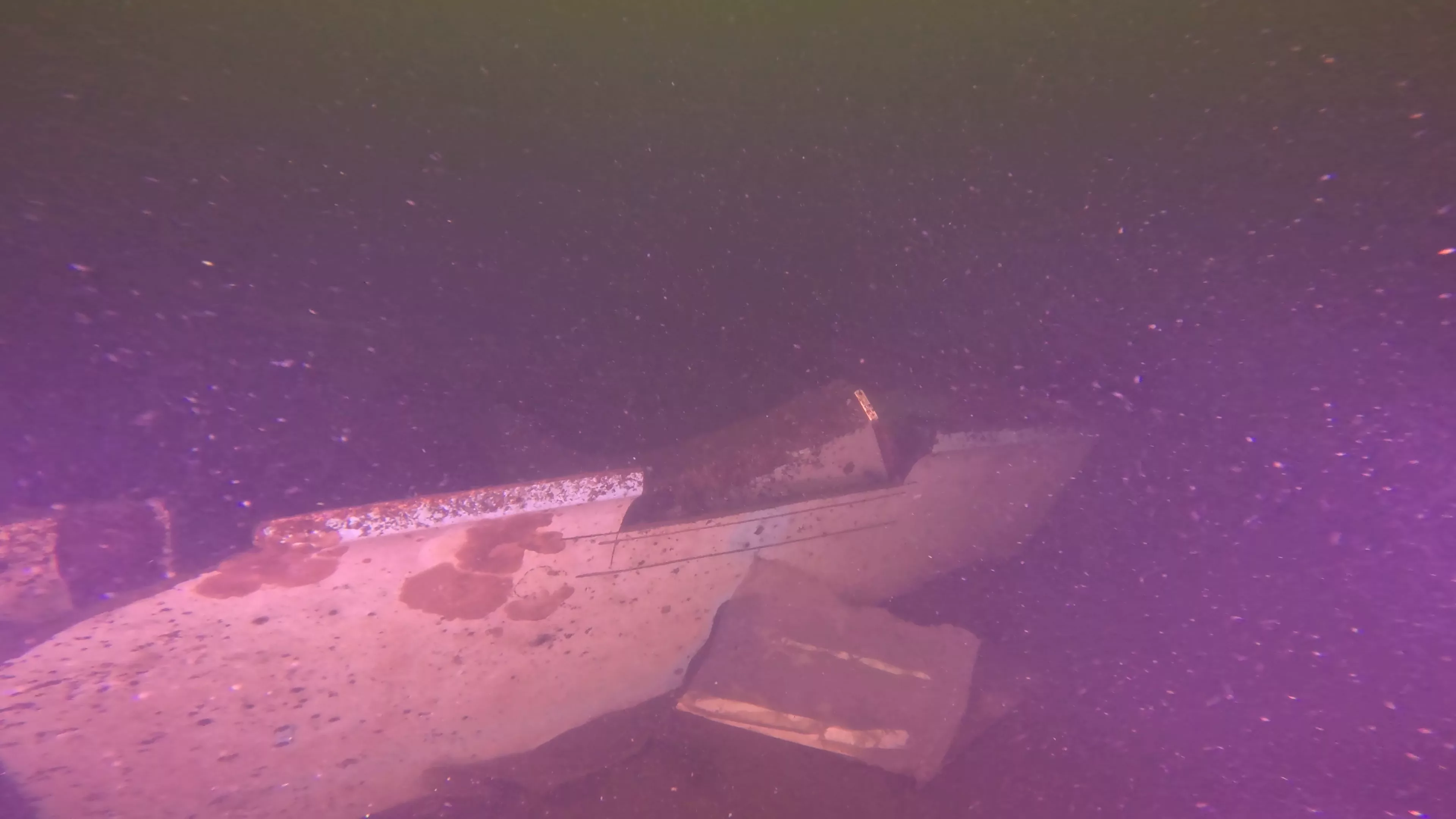 14' Fiberglass Boat Wreck (LU096), Lake Union, Seattle, WA — photo 9 of 16