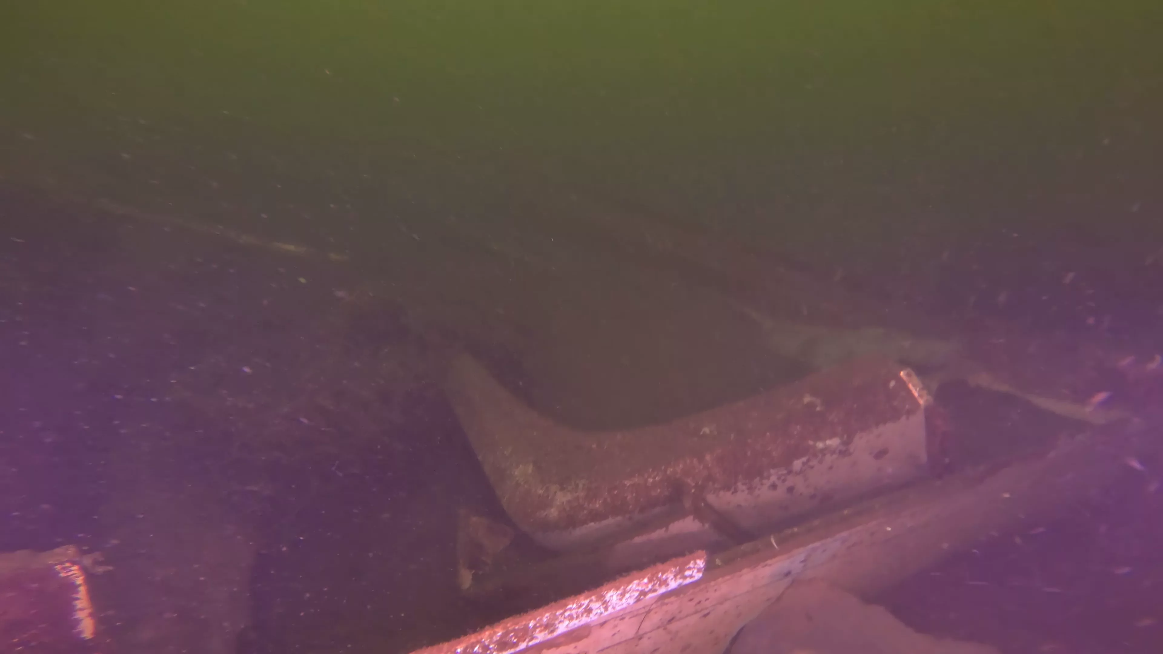 14' Fiberglass Boat Wreck (LU096), Lake Union, Seattle, WA — photo 10 of 16
