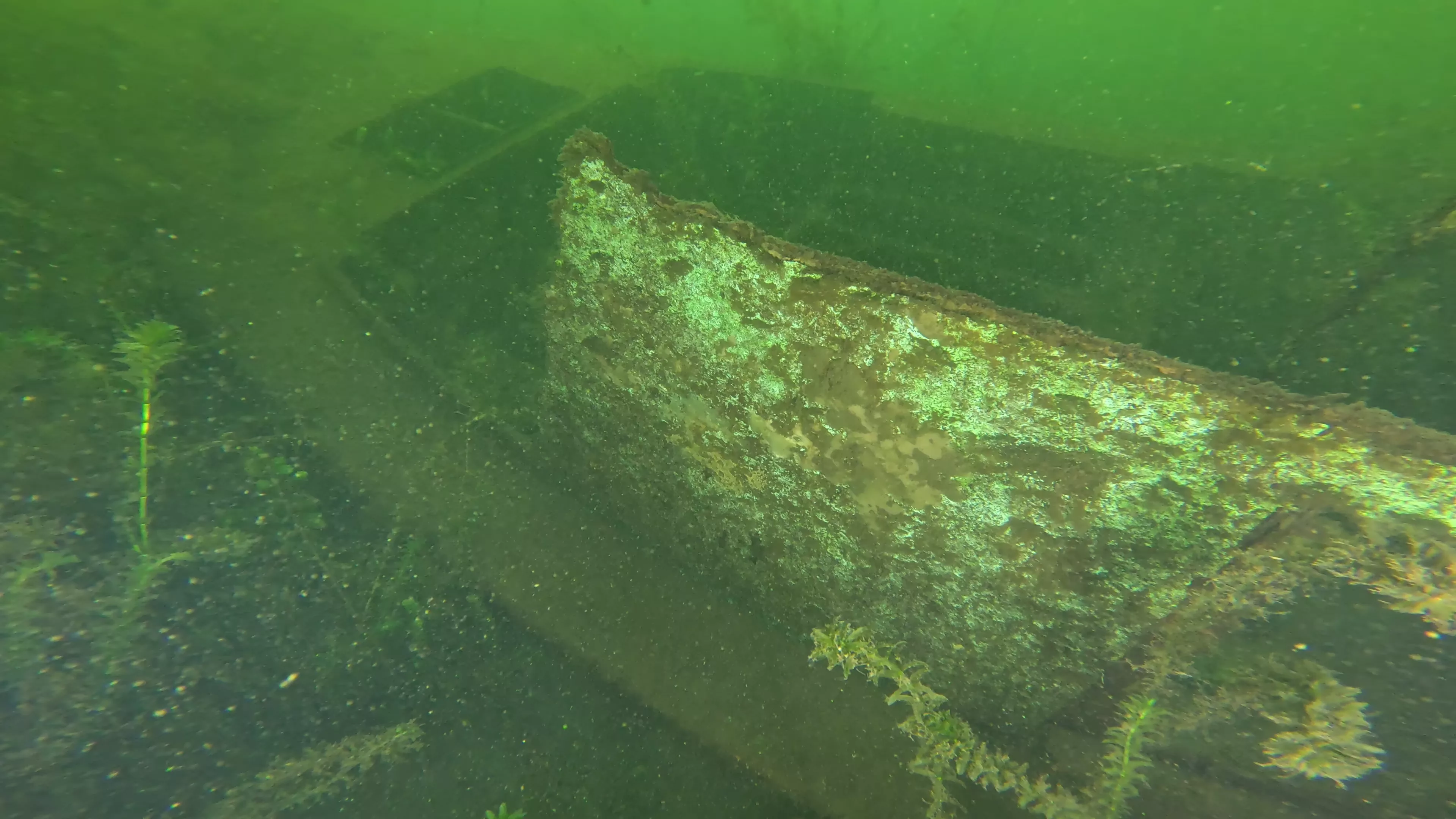 24' Sunken Pleasure Craft (LU098), Lake Union, Seattle, WA — main photo