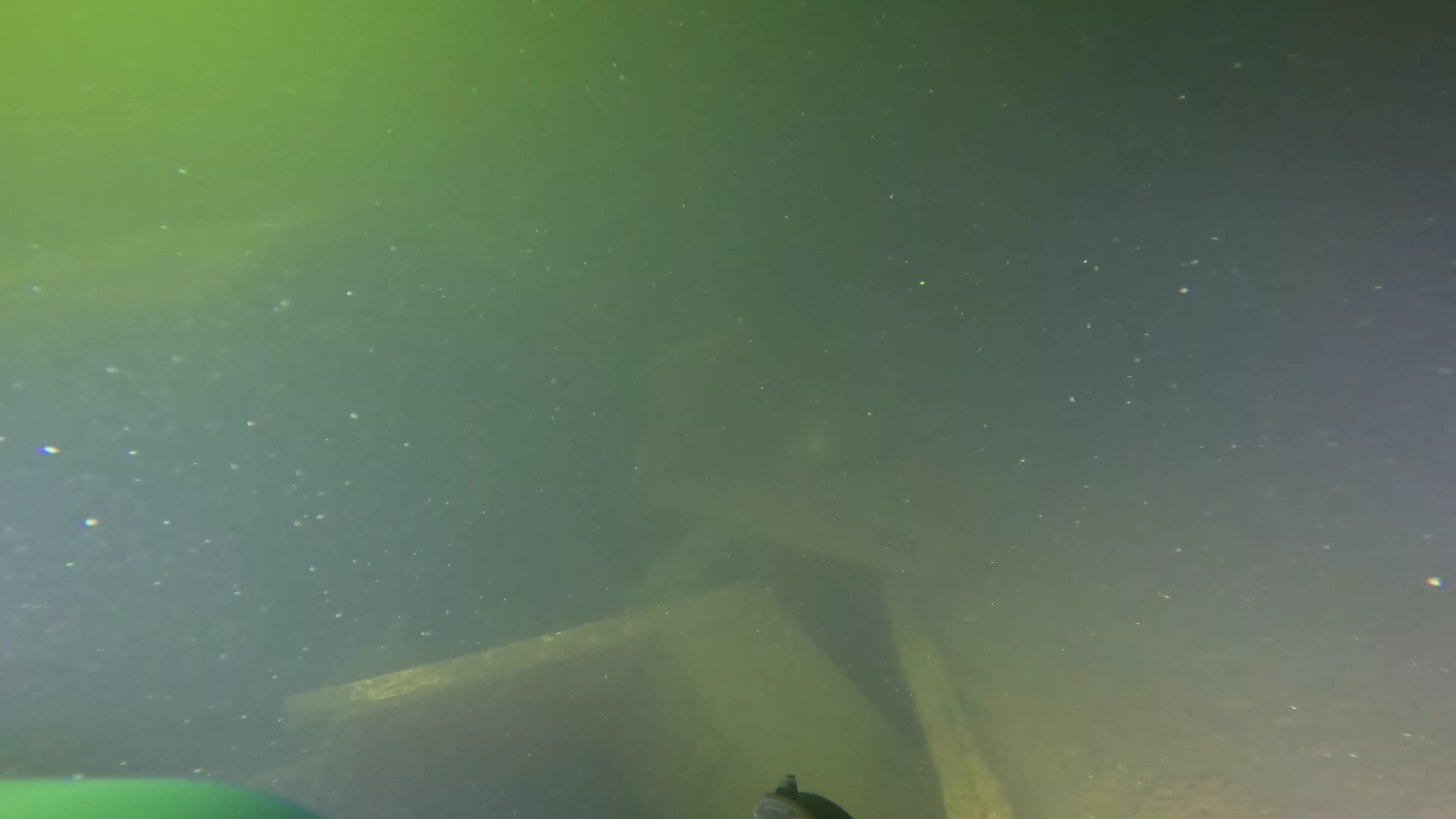 Mixed-Material Cruiser Wreck (LU101), Ballard Ship Canal, Seattle, WA — photo 3 of 12