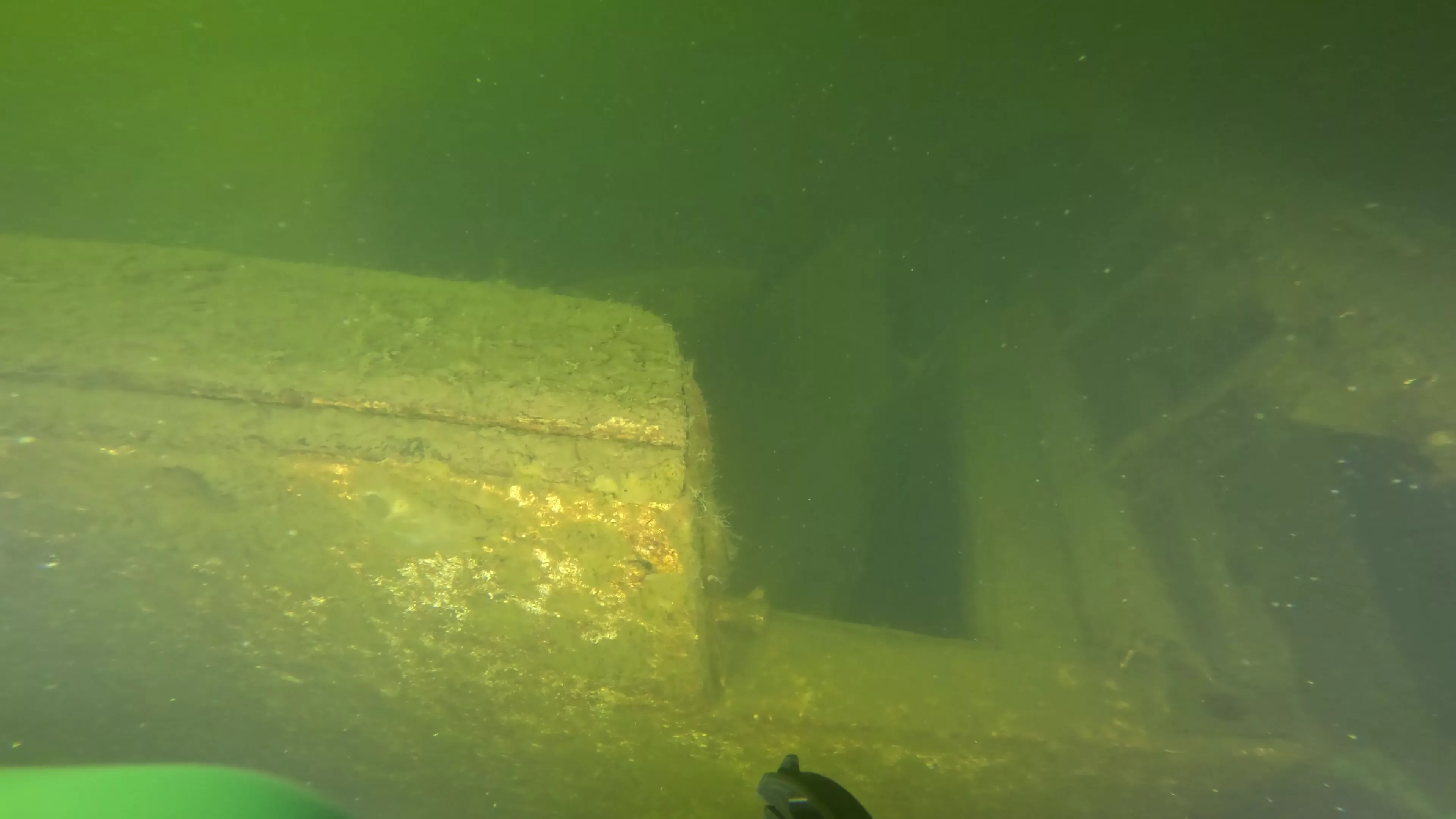 Mixed-Material Cruiser Wreck (LU101), Ballard Ship Canal, Seattle, WA — photo 5 of 12