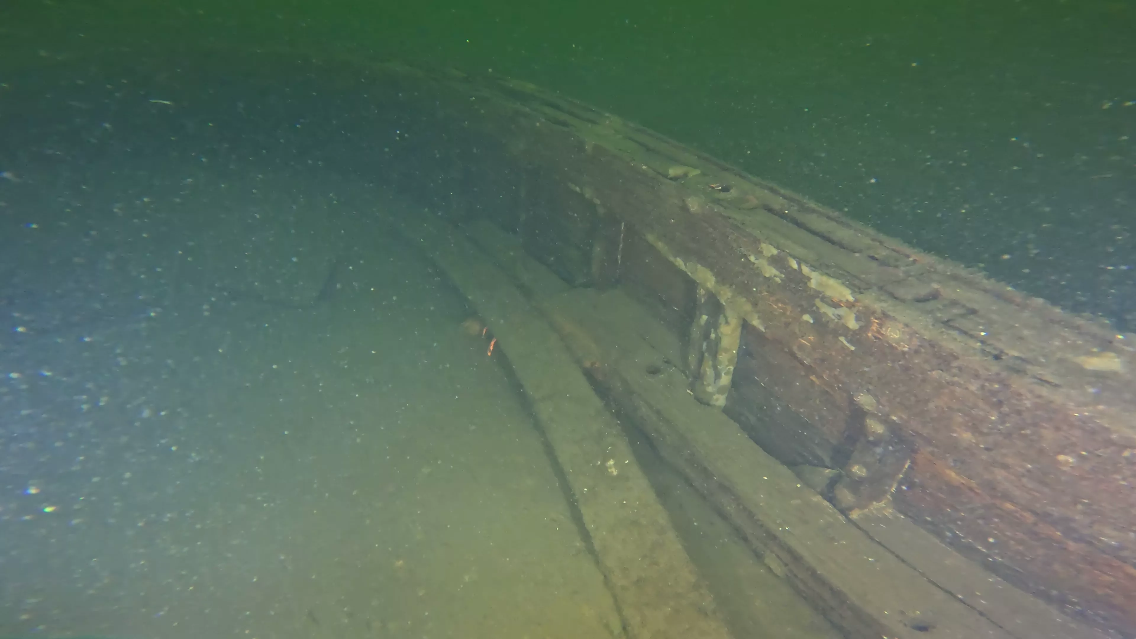 Small Wooden Boat Wreck (LU103), Lake Union, Seattle, WA — photo 9 of 13