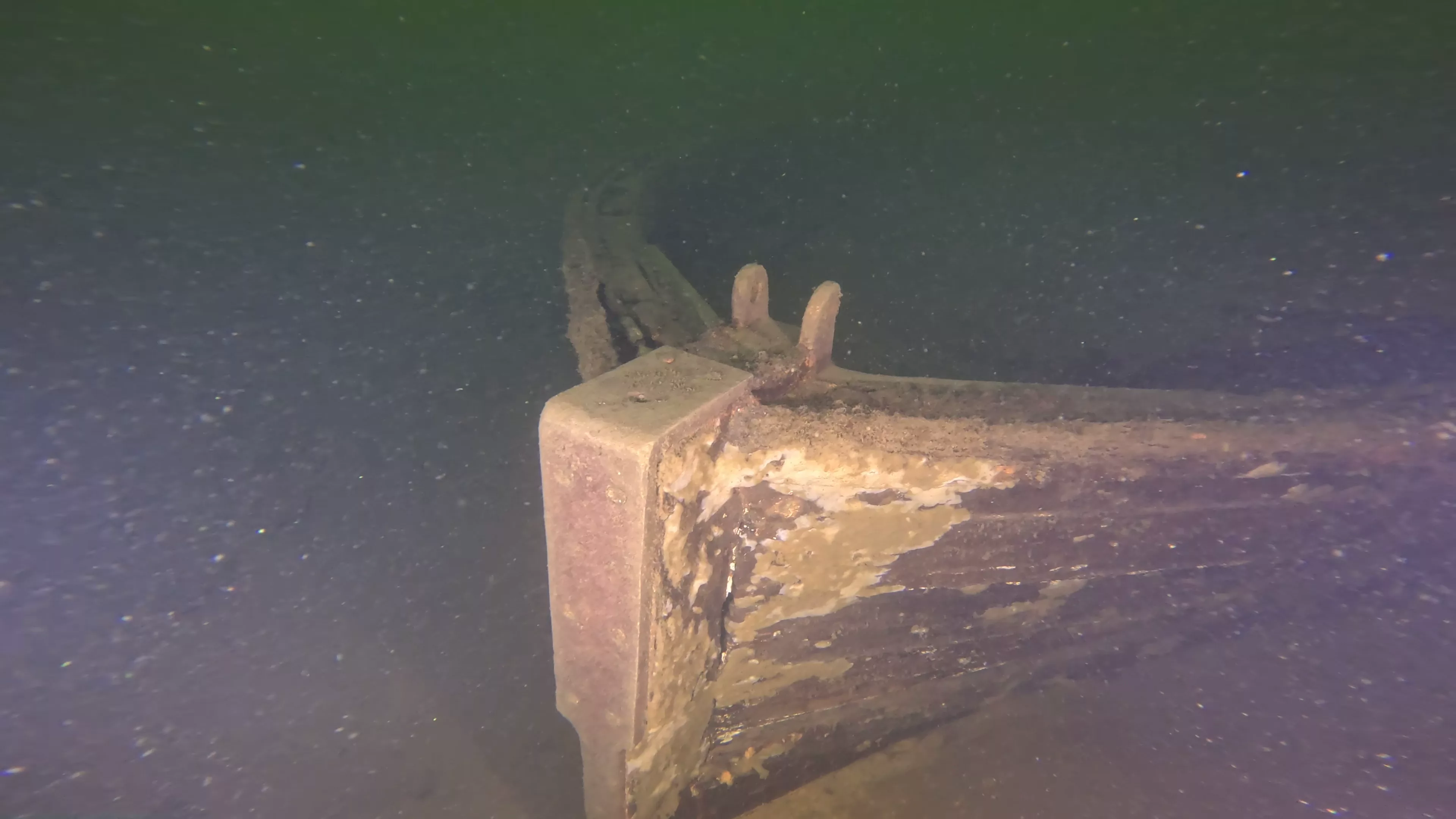 Small Wooden Boat Wreck (LU103), Lake Union, Seattle, WA — main photo